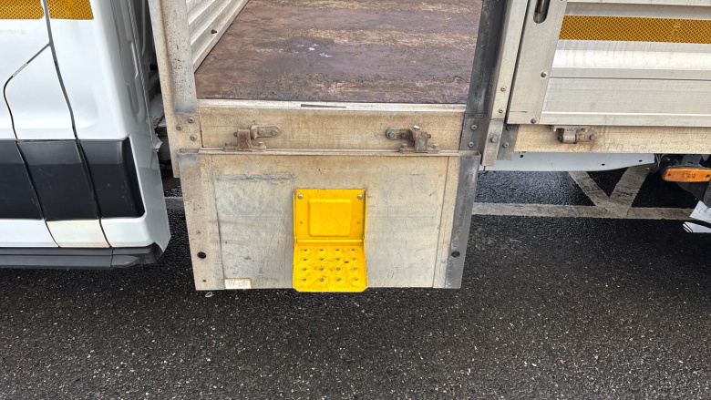 Ford Transit 350 L4 Diesel Rwd 2.0 EcoBlue 130ps Leader Premium Dropside